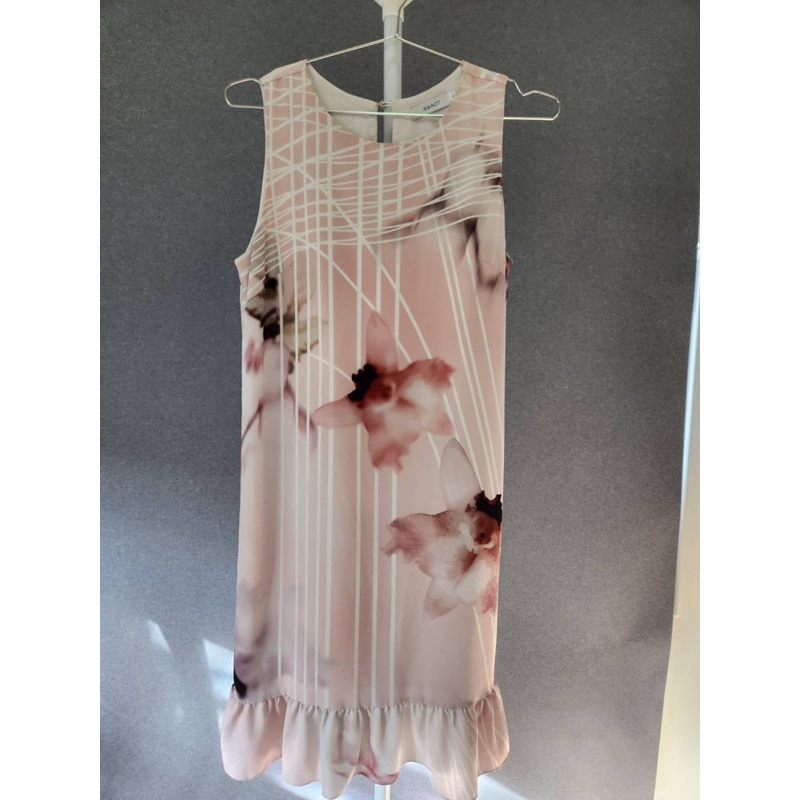 เดรสมือสอง เดรสแขนกุด xact