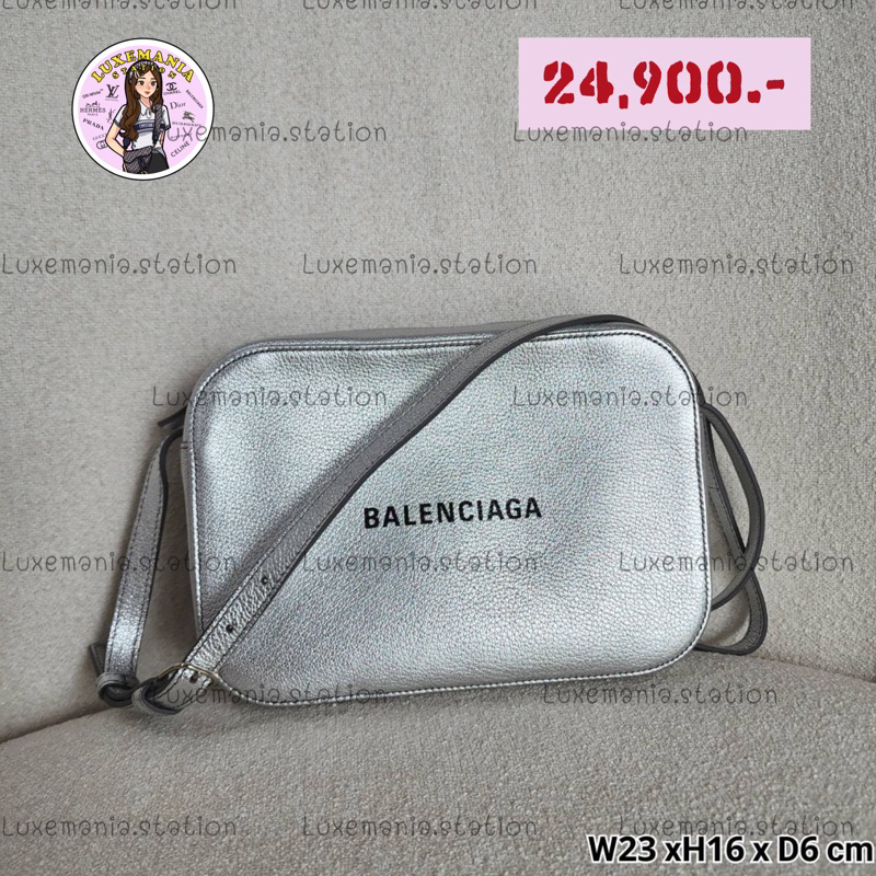 👜: New!! Balenciaga Camera Bag ‼️ก่อนกดสั่งรบกวนทักมาเช็คสต๊อคก่อนนะคะ‼️