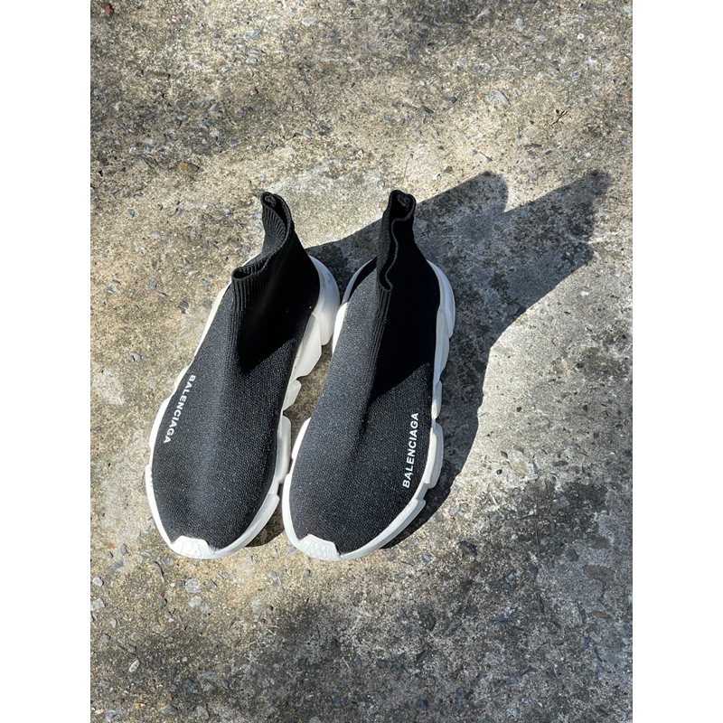 Balenciaga  37" เท้า 23.5 สภาพ ใช้งาน และพร้อมใช้ งานตู้ ญี่ปุ่น 📌690- สนใจทักแชท #รองเท้ามือสอง
