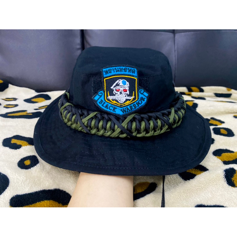 หมวกปีกแคป ถักเชือกพาราคอร์ด พร้อมอาร์มพรานทรหด เนื้อผ้ากางปลา ใส่กันแดด