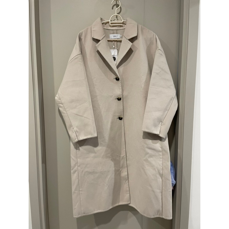 เสื้อโค้ทสีครีม แบรนด์AZUL BY MOUSSYของใหม่มือ1 ป้ายห้อย8,789เยน นำเข้าจากญี่ปุ่น