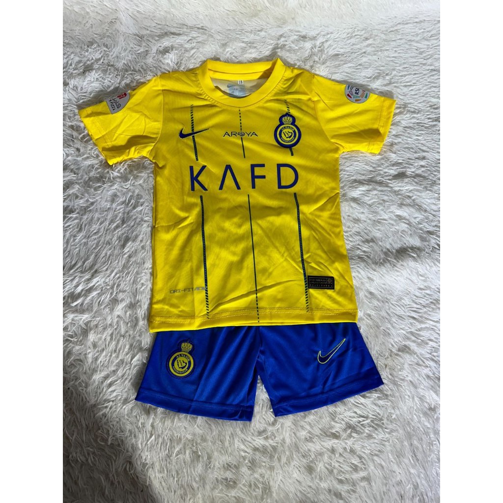 ชุดกีฬาเด็ก Al Nassrสีเหลือง23/24 ชุดเด็ก ชุดฟุตบอลเด็ก  มีเสื้อพร้อมกางเกงค่ะ