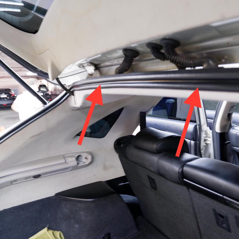 ยางฝาท้าย ยางฝากระโปรงท้าย Toyota Harrier Gen 2