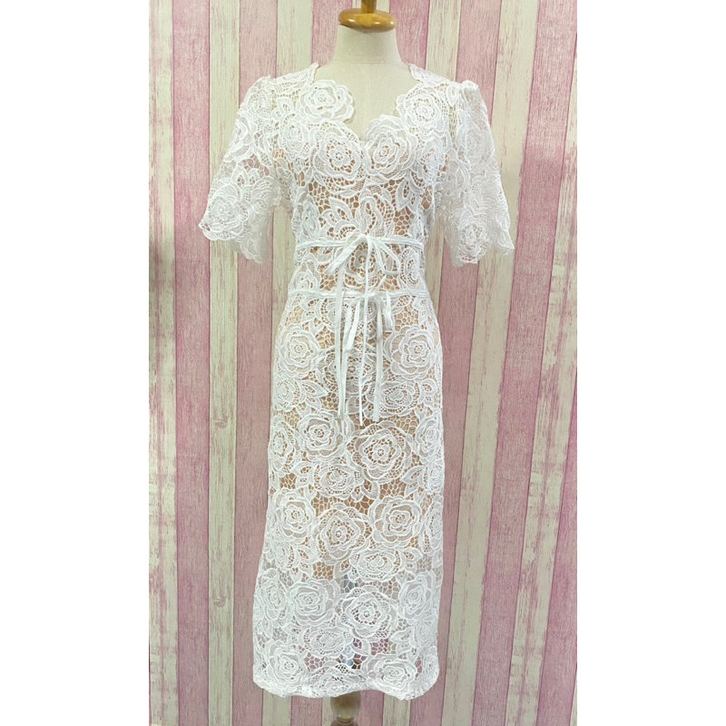 เดรสลูกไม้ออกงาน ป้ายNT princess ตำหนิตัดชายกระโปรงนิด ตีเป็นมือ2