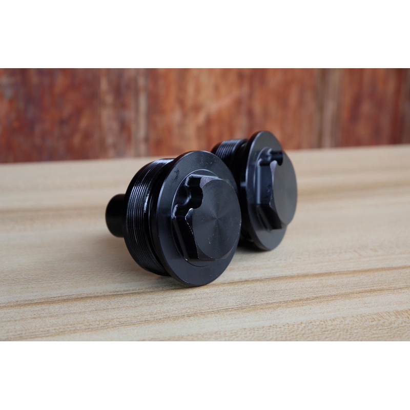 น็อตปิดหัวโช๊ค Klx250 / Dtracker250 แท้ศูนย์ 💯