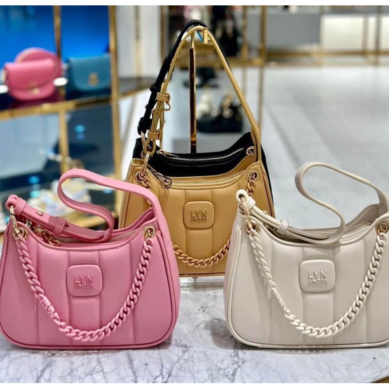ฮิต มาแรง กระเป๋าสะพายทรงพอช lyn amour คลอlimited ต้องมี สวยจึ้ง หนังคุณภาพ