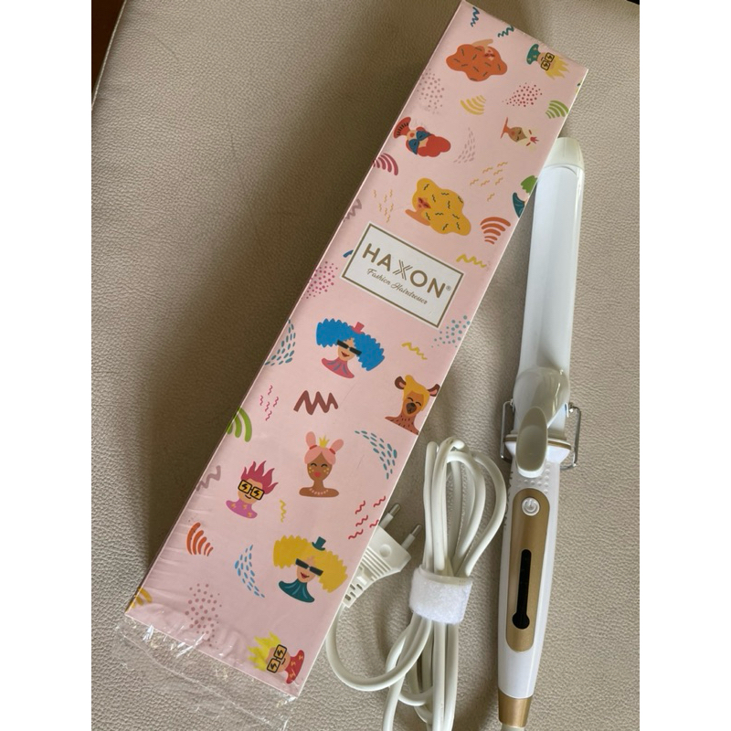 HAXON เครื่องม้วนผม รุ่น 681 แกนม้วนขนาด 32 mm. ใหม่กริ๊บ ขายเพราะม้วนไม่เก่งค่ะ 🥐