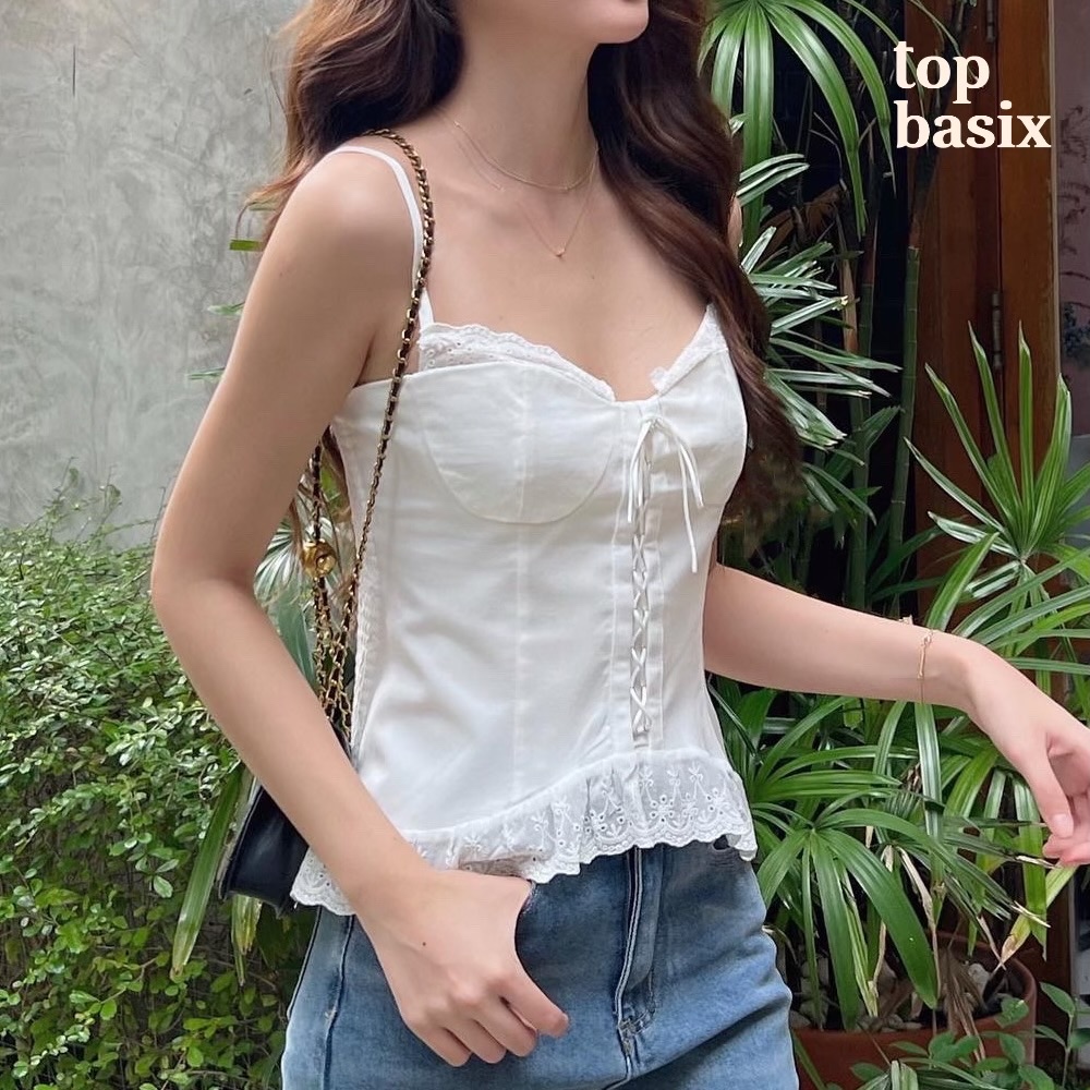 TOPBASIX - Angel top เสื้อสายเดี่ยวขาว ผูกเชือกหน้า
