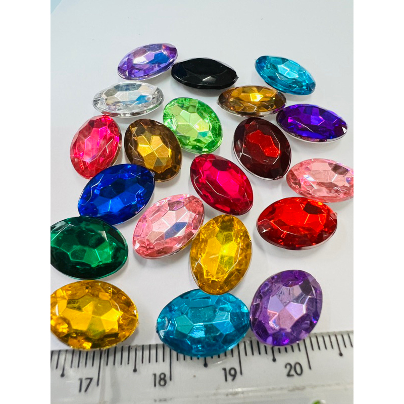 พลอยครัสตัลทรงรีทรงไข่20ชิ้น