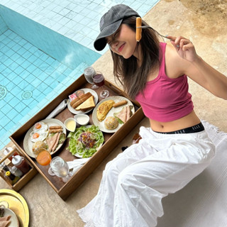 hybliss.bkk- Mulberry tank top เสื้อกล้าม สีชมพู เสื้อผู้หญิ…