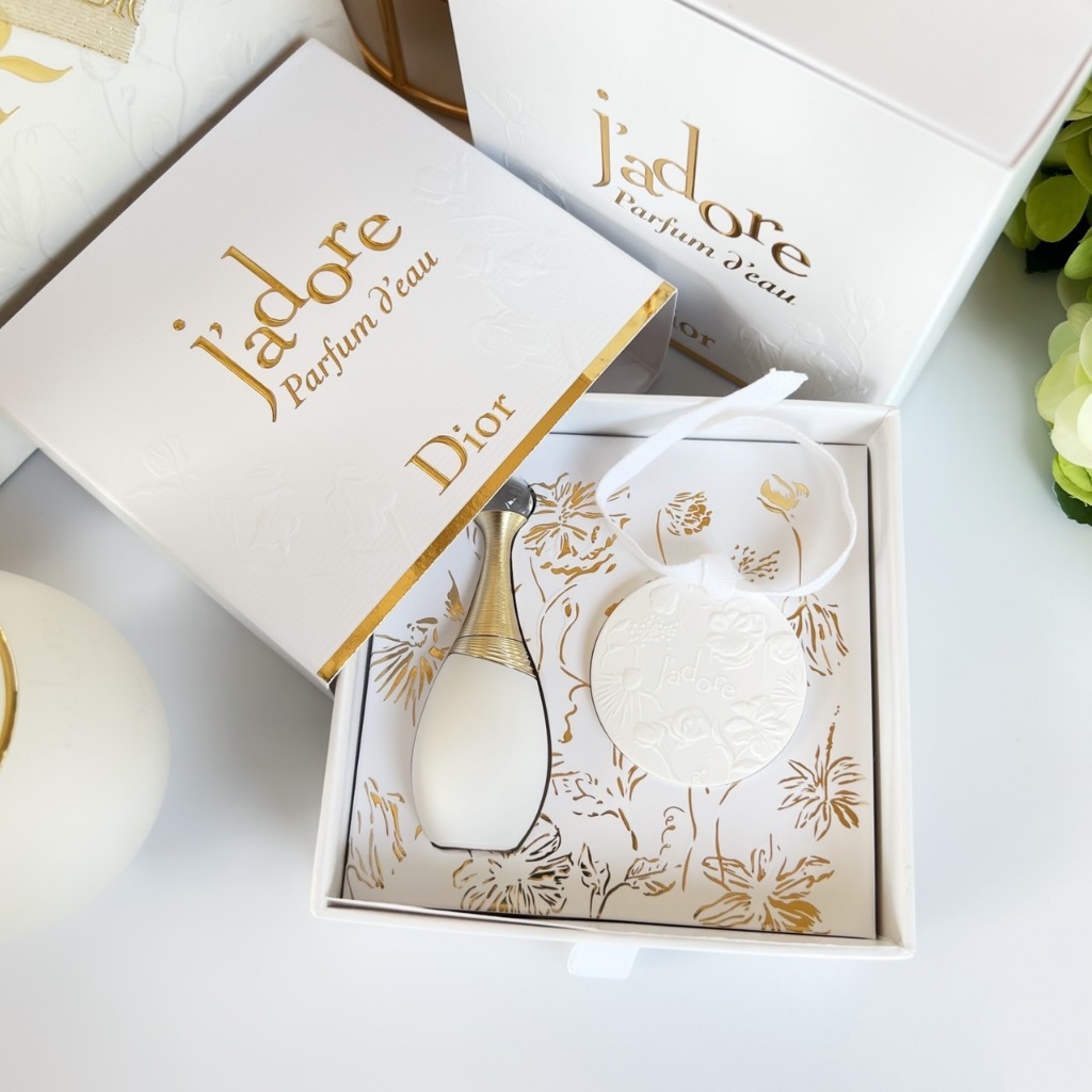 💖 เซ็ทของขวัญ ขนาดพกพา น่ารักมาก 💖 Dior Jadore Parfum D’eau EDP + Ceramique 💖 น้ำหอมขวดมินิ ของแท้ 100 %