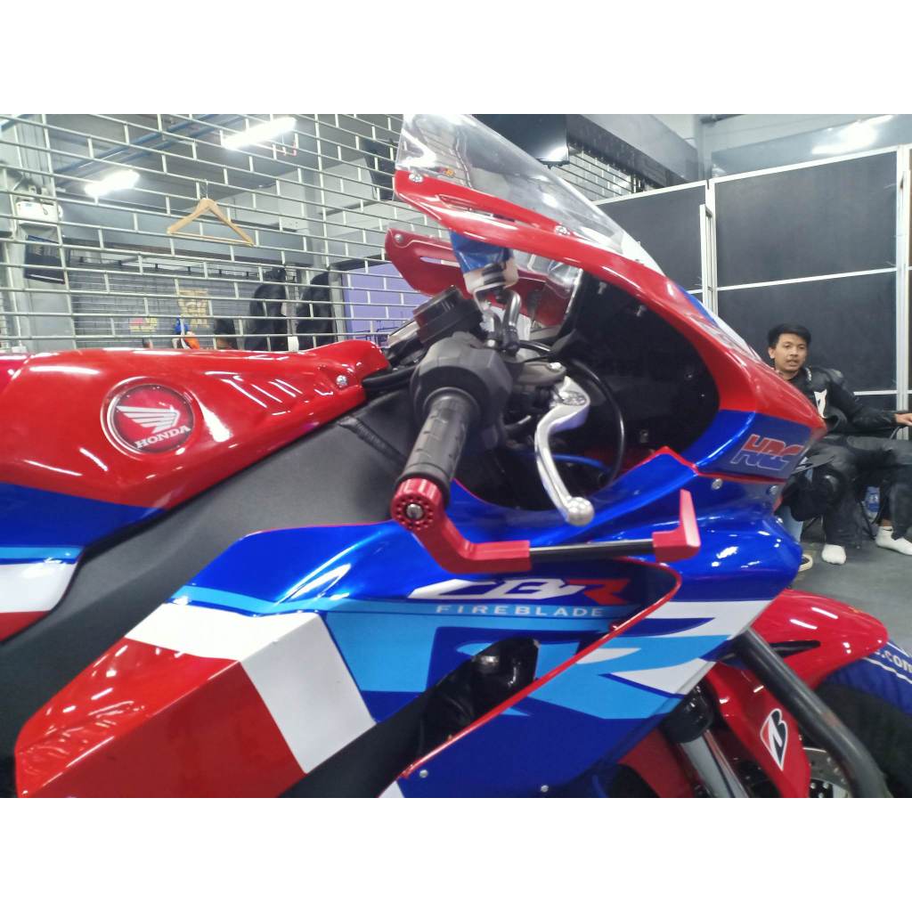 การ์ดแฮนด์ปรับความยาวได้ การ์ดเบรค brake lever guard guadrd brake ข้างขวา WM RACING  GUARD HAND GUARD BRAKE