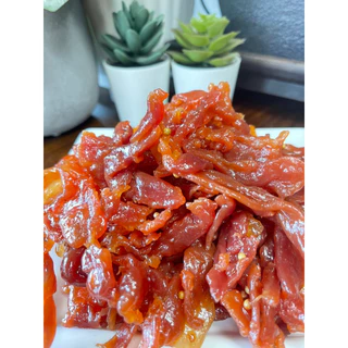 หมูสวรรค์เค็มชิ้นเล็ก ถุงซิปล็อคบ้านหมูหวาน น้ำหนัก 500 กรัม
