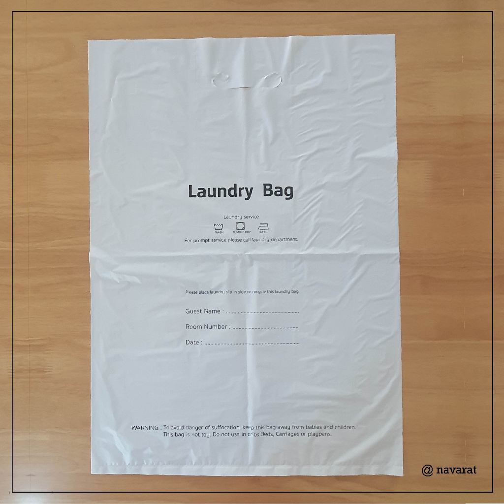 Laundry Bag 16x24 in ถุงใส่ผ้าซักรีดแขก พลาสติกขาวขุ่น PE เจาะรูสำหรับถือ สำหรับโรงแรม รีสอร์ท สปา
