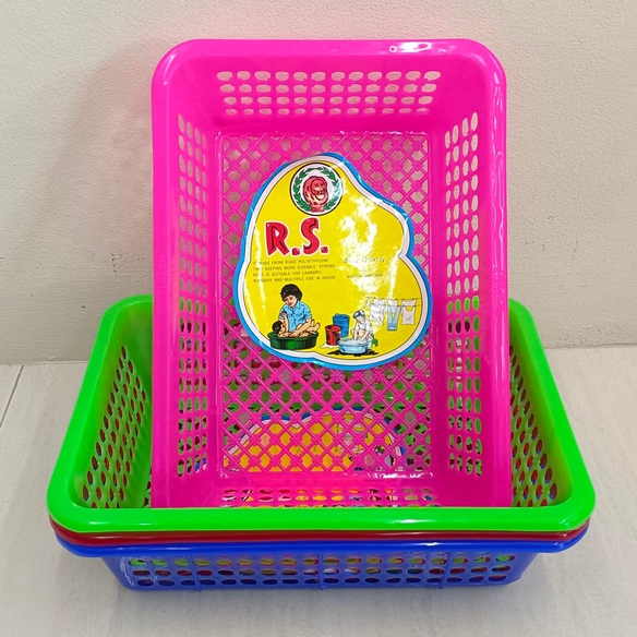 ตะแกรงเหลี่ยม 101 สีสวย / สีใส ขนาด Ø 20.7 x 29.4 x 8.2 cm.