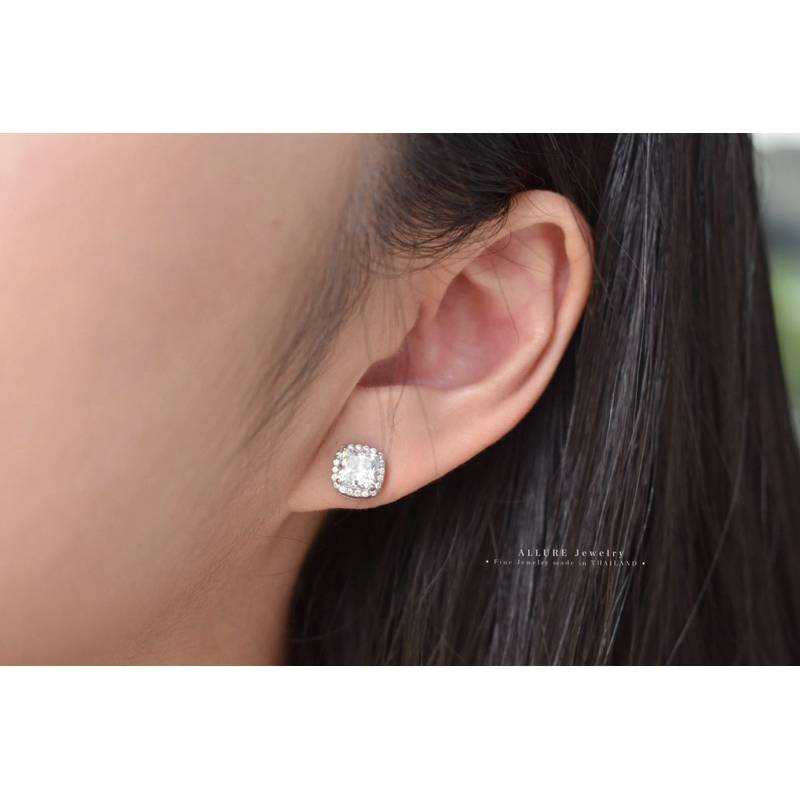 ต่างหูเงินแท้ 925 ชุบเคลือบทองคำขาว ประดับเพชร CZ Swissdiamond [ 𝐂𝐡𝐚𝐫𝐥𝐨𝐭𝐭𝐞 -𝐀𝐥𝐥𝐮𝐫𝐞 𝐉𝐞𝐰𝐞𝐥𝐫𝐲 ] - รูปที่ 2