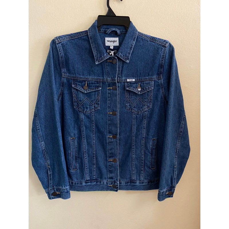 ส่งฟรี wrangler เสื้อแจ็คเก็ตผู้หญิง ชายใส่ได้ ใส่ได้ทุกฤดูกาล ลดราคา จากราคาป้าย 2690 บาท