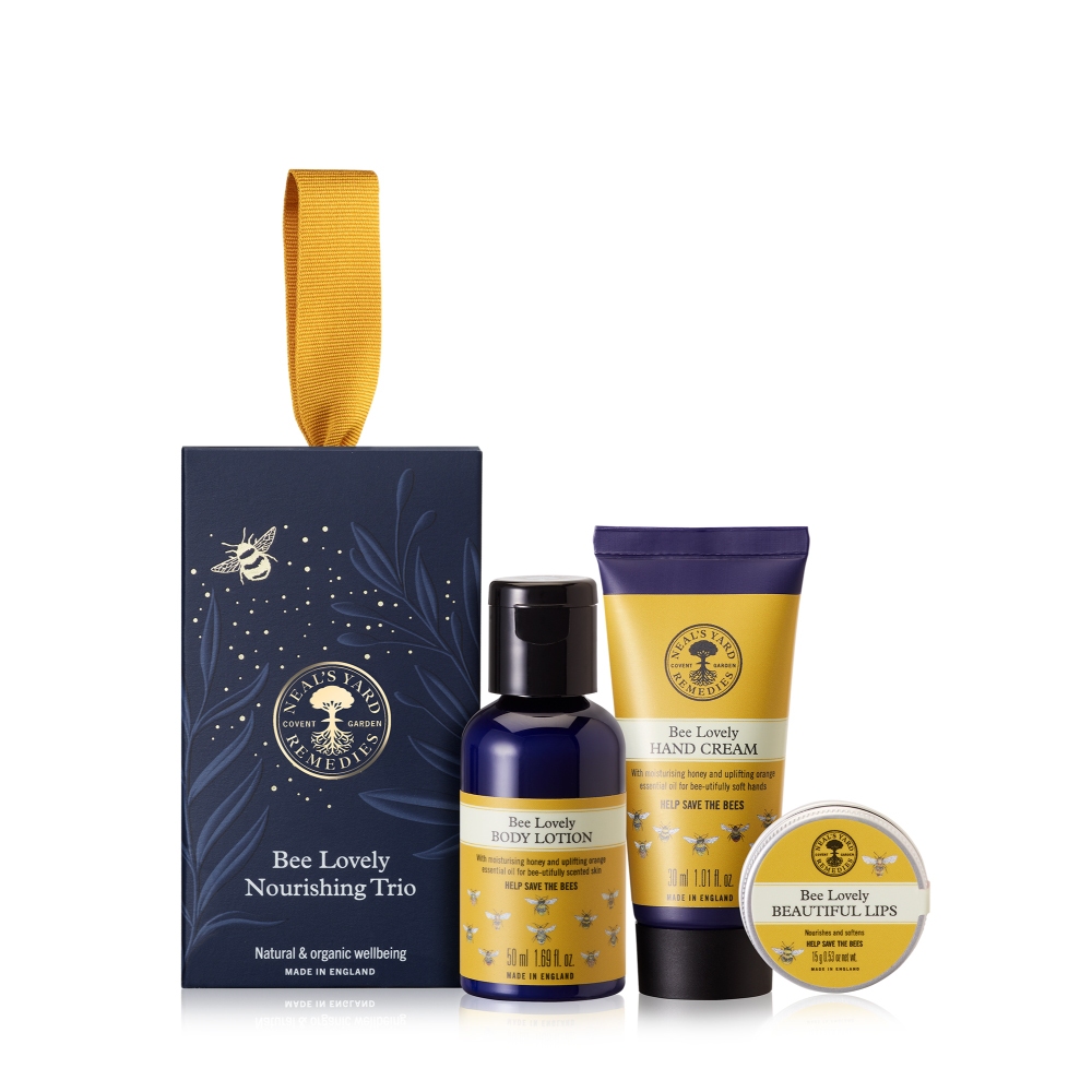 #BeeLovelyNourishingTrio
#ผลิตภัณฑ์ดูแลผิวจากธรรมชาติ
#ส่วนผสมจากน้ำผึ้งออร์แกนิค
#กลิ่นหอมเอสเซนเชียลออยล์
#ช่วยชุ่มชื่นผิว