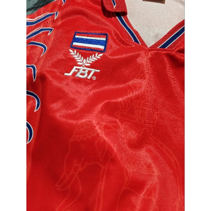 เสื้อ FBT ทีมชาติไทย มันและเงามาก