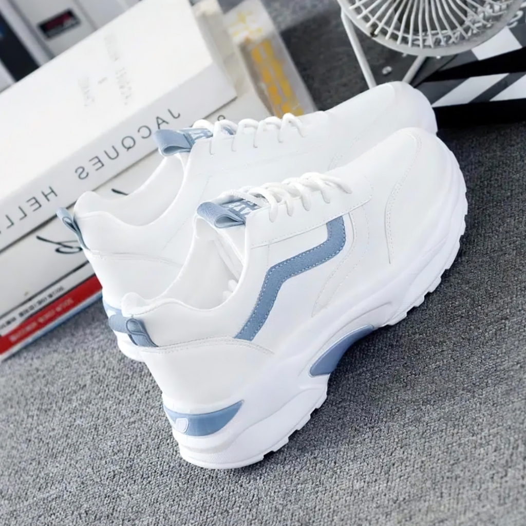 รองเท้าฮิตๆ2025หญิง รองเท้าผ้าใบเสริมส้น 4.5 ซม ไซส์ 35-42มี 2 สี สไตล์เกาหลี รองเท้าวิ่ง ใส่เที่ยวใส่ทำงานได้