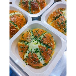 ขนมปังครีมชีสเนยกระเทียมสูตรคีโต130กรัม(บัน60กรัมใส้70กรัม)