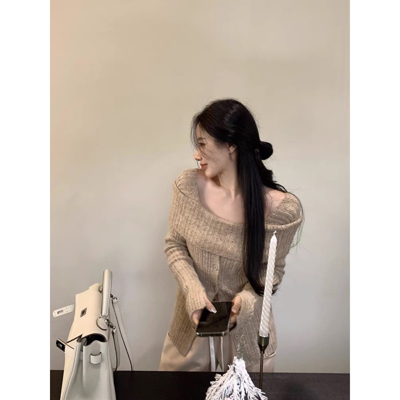 Wendystore182 (เสื้อไหมพรมปาดไหล่ตัวยาว)งานกระดุมหน้า