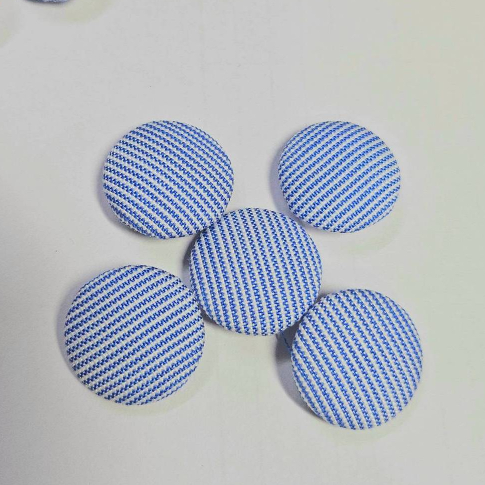 กระดุมผ้า ริ้วฟ้าสาธารณสุข