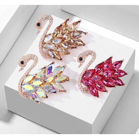 เข็มกลัด นกยูงพริ้ว หงษ์ เครื่องประดับติดเสื้อ สินค้าแฟชั่นสไตล์เกาหลี  เครื่องประดับสวยๆ พร้อมส่ง