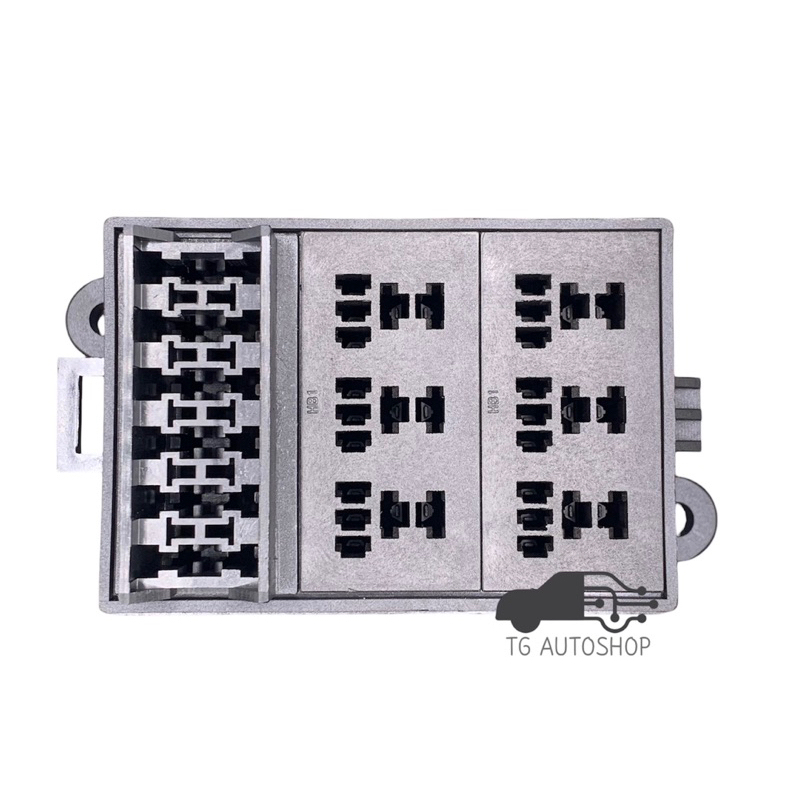 กล่องฟิวส์รถยนต์ Socket Relay 5 ขาเล็ก 6 ช่อง พร้อมช่องฟิวส์เสียบใหญ่ ATO 6 ช่อง พร้อมพินเทอมินัล [TF0006-11]