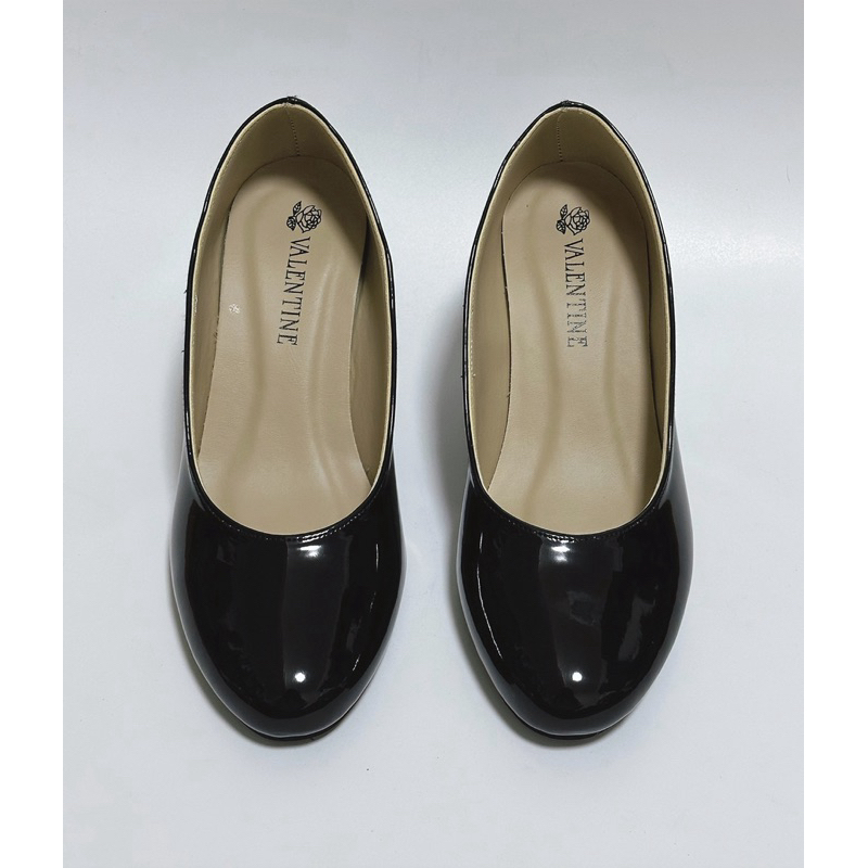 รองเท้าคัทชูผู้หญิง ส้นสูง 2.5 นิ้ว หัวมน สีดำหนังแก้ว ไซส์ 33-48