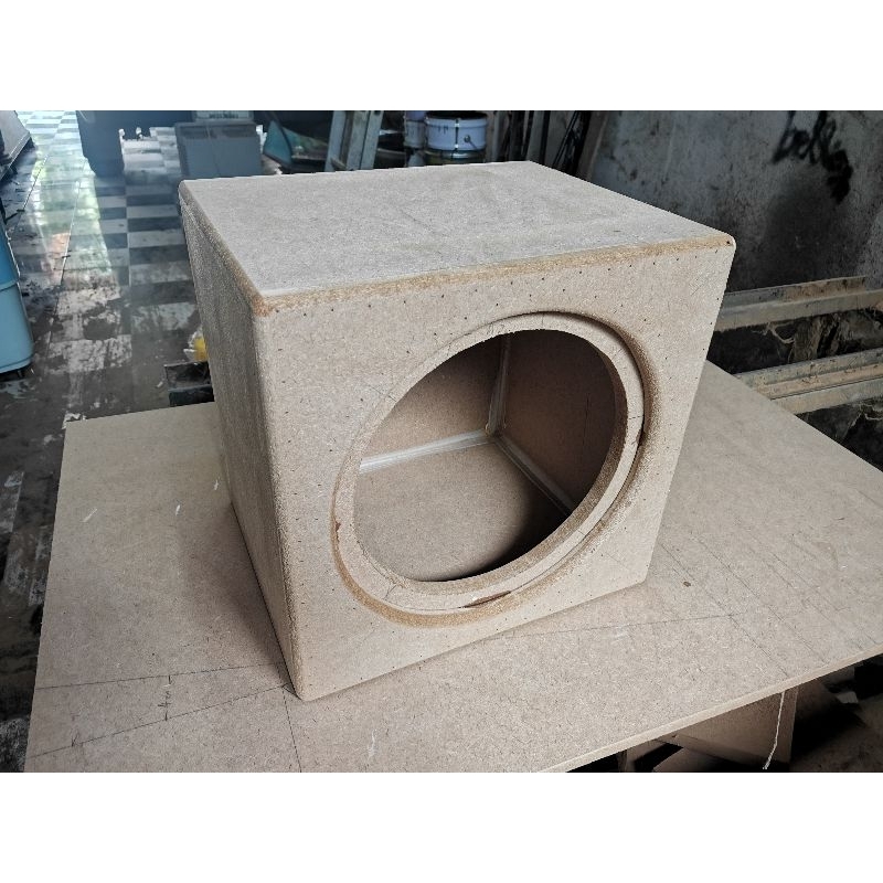 ตู้ปิด 10นิ้ว จูนลึก 45Hz แนวฟังนุ่มเพราะ ไม้MDF 16มิล