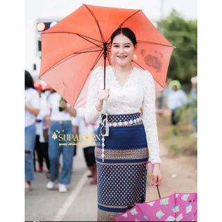 ผ้าถุงสกินนี่พิมพ์ลาย ลายหลุยห์ ทรงผ่า