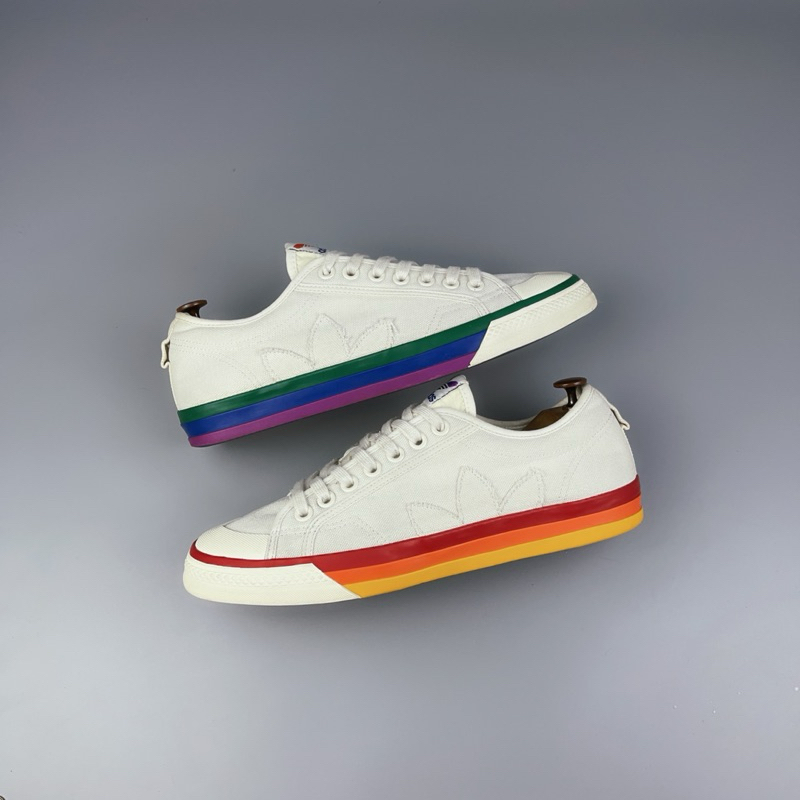 รองเท้ามือสอง Adidas Nizza Pride ของแท้𝟭𝟬𝟬%  ▫️𝗦𝗶𝘇𝗲 : 44.5𝗲𝘂 |  28.5𝗰𝗺