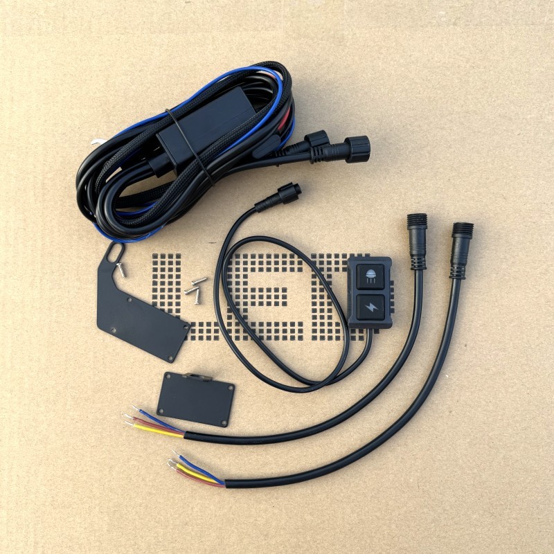 ชุดสายไฟสปอร์ตไลท์ 120W ไฟ 2 สี "ชุดนี้สำหรับไฟสปอร์ตไลท์ที่มีสายไฟ 3 เส้น มีระบบไฟแฟลซสามารถกระพริบได้ครับ"