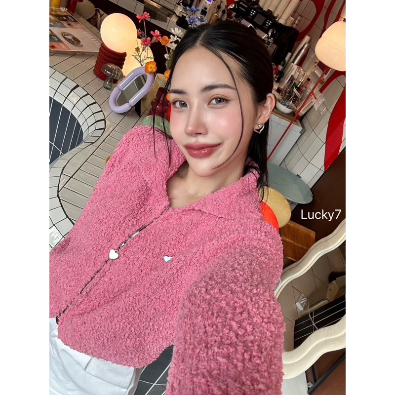 BY IRA Mashmellow Cardigan เสื้อไหมพรมคาร์ดิแกนคอปกแขนยาวซิปหัวใจ2หัว เนื้ป้าเลียนแบบขนแกะ น่ารัก ราคา ถูกที่สุด ดีลบีเคเค แกลเลอรีภาพที่ 5