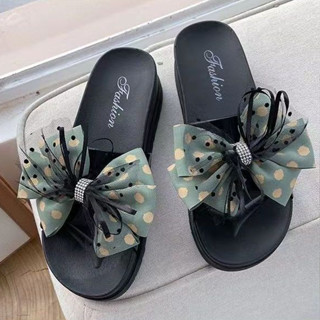 รองเท้าผู้หญิง แฟชั่น แบบพื้นนุ่ม ใส่สบาย มีกาบเพชรสวยงาม พร…