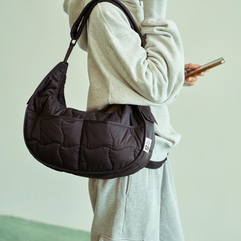Fill in the bag กระเป๋าสะพายไนลอน รุ่น Han (4 สี)
