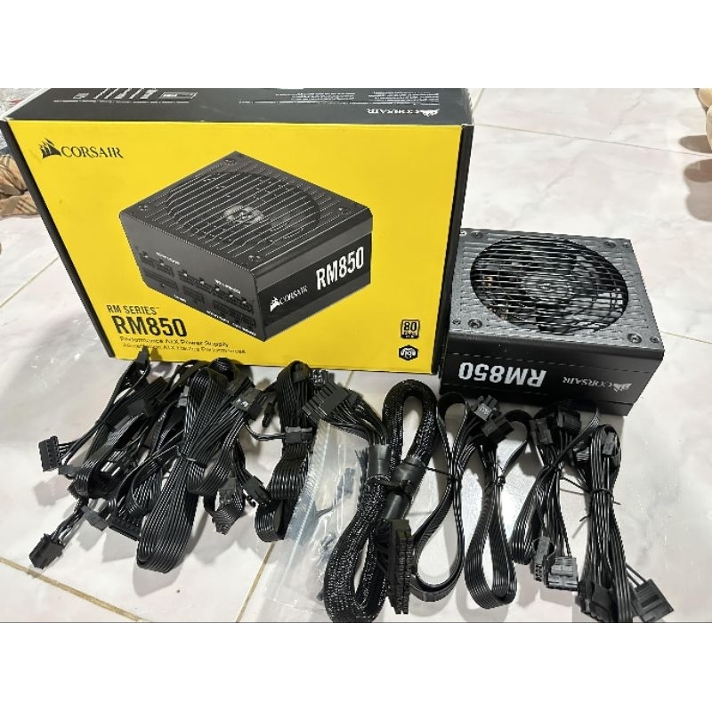 Corsair RM850 แหล่งจ่ายไฟ ATX 850W ประสิทธิภาพสูง 80 PLUS Gold สีดำ