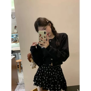 Cicishop(A1798+J880+J899)Bow Set เสื้อไหมพรมแขนยาวกระดุมโบว์+กระโปรงสั้น/ยาว ชายระบายลายโบว์ ใส่แมตช์น่ารัก