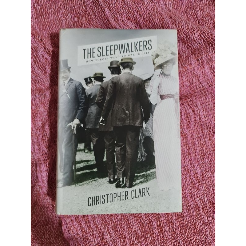 THE SLEEPWALKERS ******