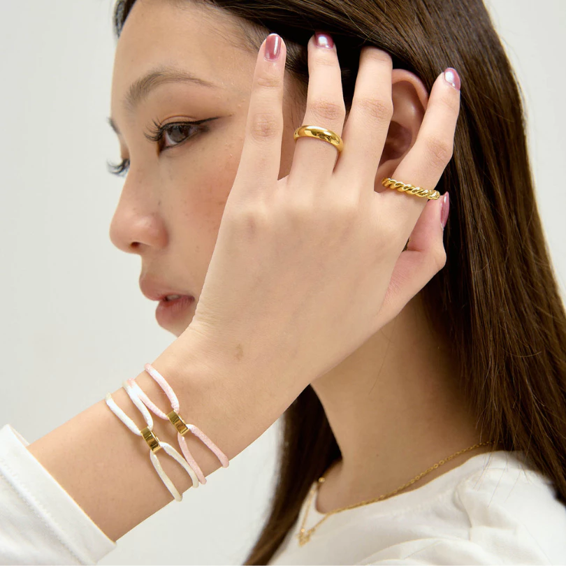 Bemet Mini pave cord รบกวนอ่านรายละเอียดสินค้าก่อนสั่งซื้อ *แจ้งสีเชือกและขนาดข้อมือในแชท*