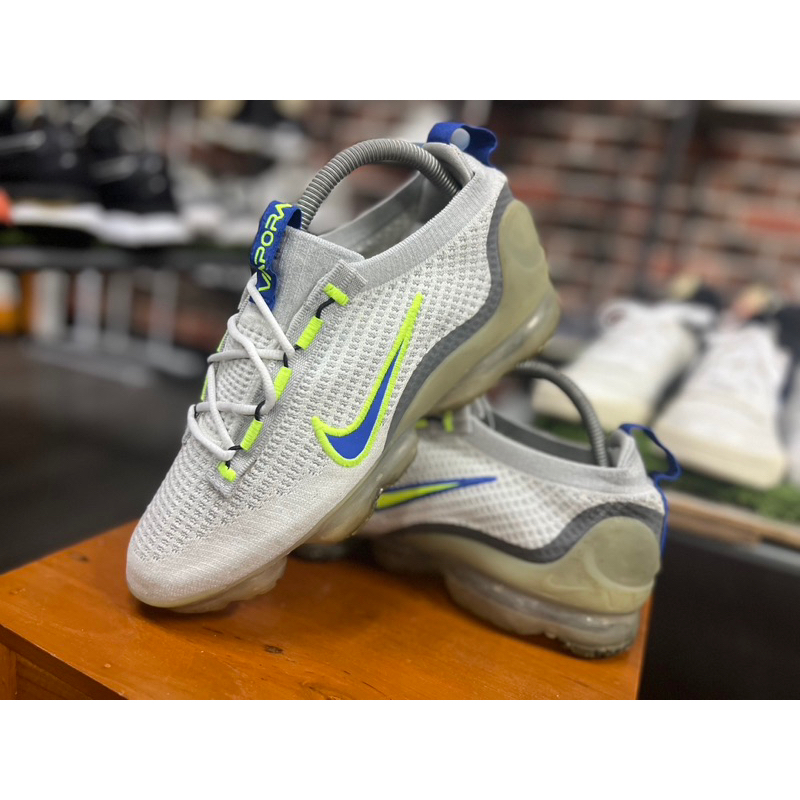 รองเท้ามือสองของแท้ Nike Air Vapormax 2021 Flyknit เบอร์ 40.5 ยาว 25.5 ซม.