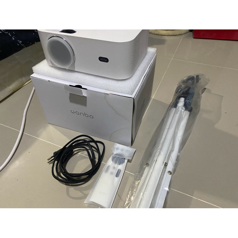 โปรเจกเตอร์ รุ่น Wanbo x1 pro
