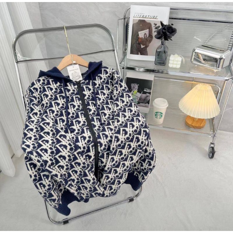 เสื้อไหมพรมสีฮู๊ต  เนื้อผ้าไหมพรมละเอียด นุ่มใส่สบาย  งานสวยมากคะ - รูปที่ 2