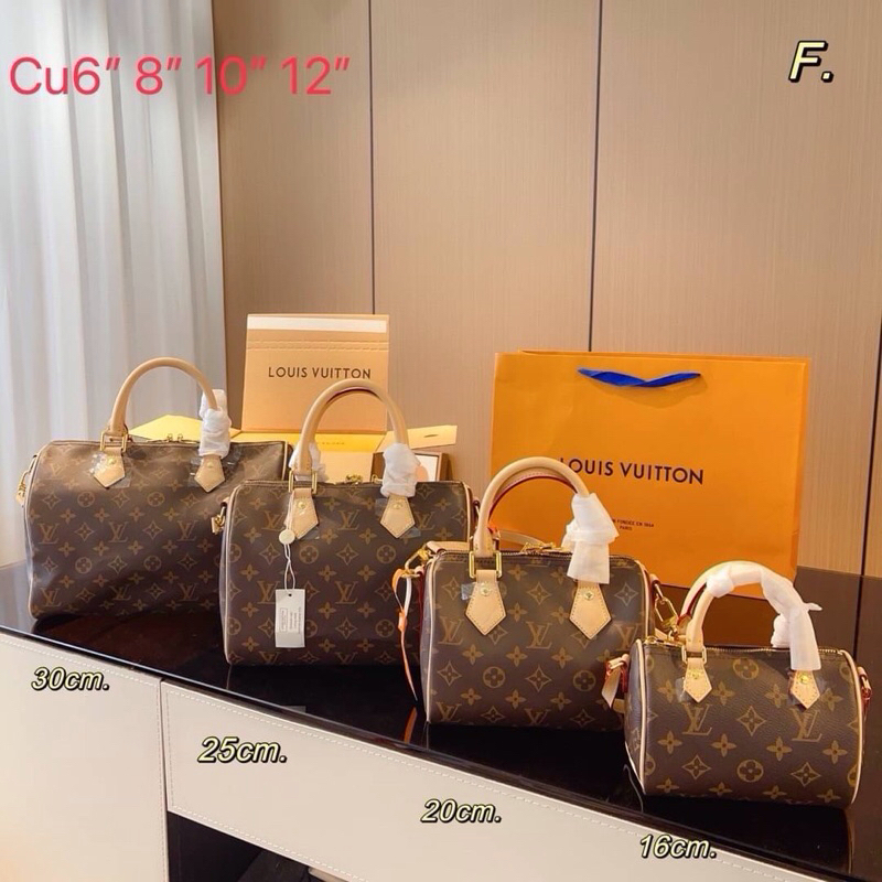 🔥🔥กระเป๋าถือสะพายผู้หญิง ตรง💯% New‼️กระเป๋า ขนาด 6“8”10“12นิ้ว  ทรงหมอน งานเกรด : Top mirror งานสวยเ