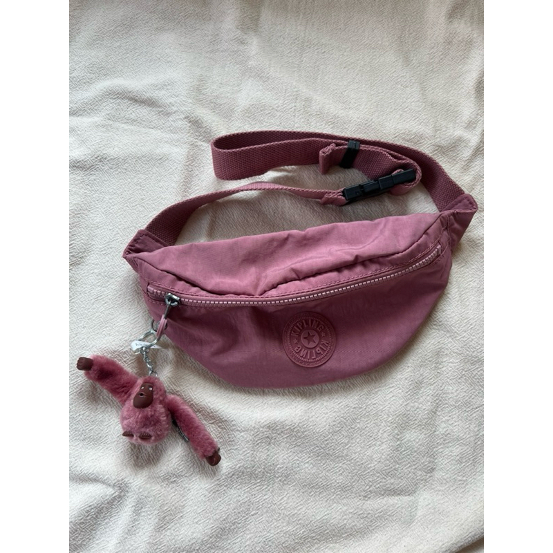 Lik New💕กระเป๋าคาดอก Kipling Pria สี Sweet Pink ของแท้จากอเมริกา 100%