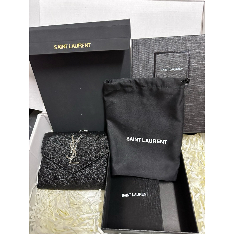 กระเป๋าสตางค์ YSL สีดำ