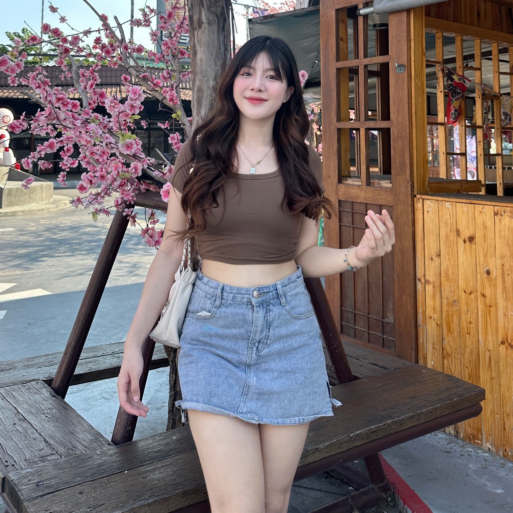 เสื้อครอปเบสิคลุค ทรงคอเหลี่ยม ผ้าเรย่อนยืดเยอะ 🌸 สาวอวบใส่ได้น้า ผ้าเย็นใส่สบาย ใส่แล้วพรางหุ่นม้าก รุ่น นิตยา