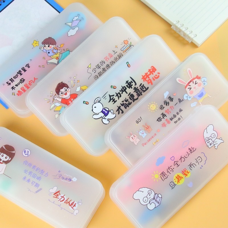 กล่องดินสอ พลาสติก ลายน่ารัก ช่องแบ่ง3ช่อง เก็บอุปกรณ์การเรียน 9*20.4*3cm