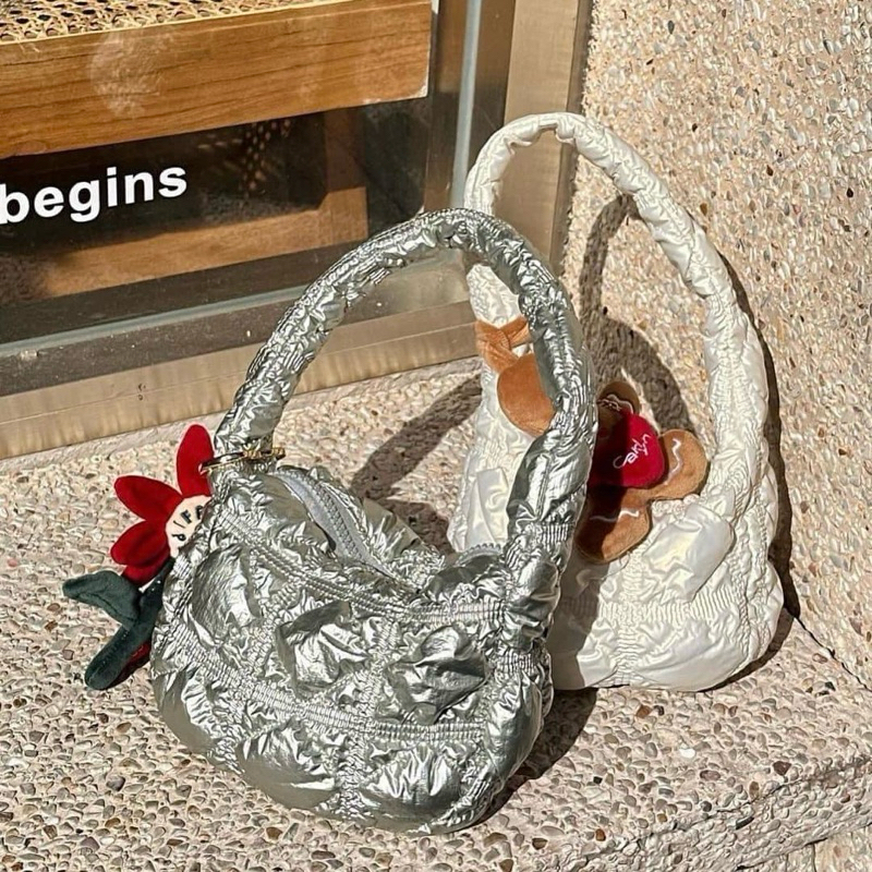 (พร้อมส่ง) Carlyn new soft mini bag สี Glow Ivory/Glaze Silver Exclusive Thailand ของแท้100%